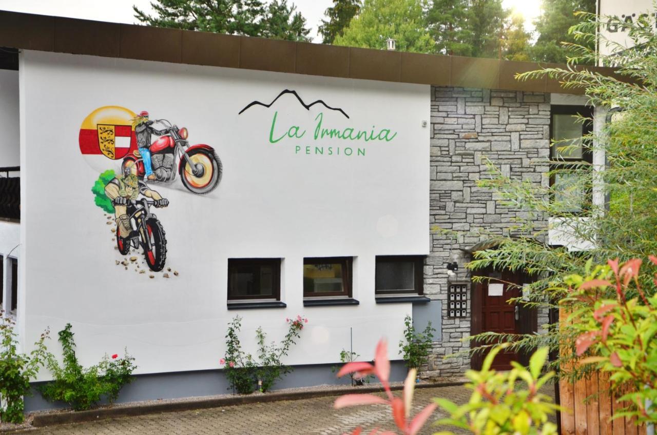 La Irmania Pension Ledenitzen Exterior photo