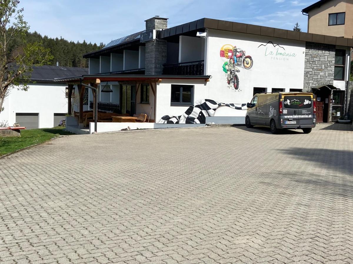 La Irmania Pension Ledenitzen Exterior photo